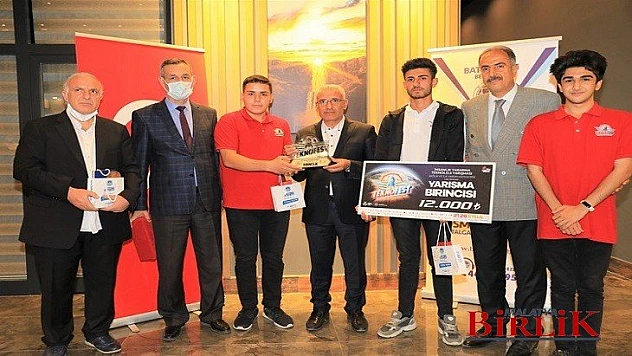 Başkan Güder, Teknofest'te Dereceye Giren Öğrencilerle Buluştu