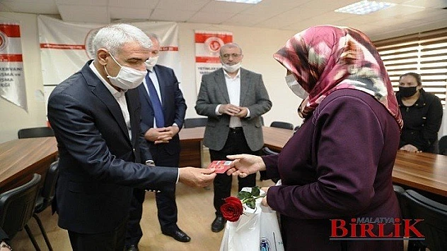 Başkan Güder, Yetim Annelerinin Anneler Gününü Kutladı