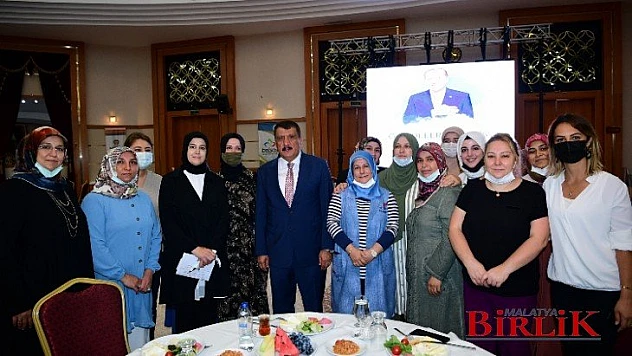 Başkan Gürkan, AK Parti Kadın Kolları Ahde Vefa Buluşmasına Katıldı