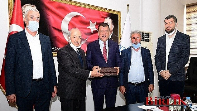 Başkan Gürkan, Arapgir İlçe Muhtarlarıyla İstişarelerde Bulundu