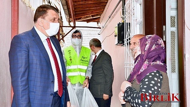 Başkan Gürkan İftar Yemeği Dağıttı