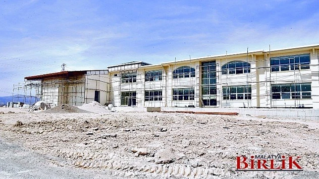 Başkan Gürkan, İnşaatı Devam Eden Gençlik Merkezini Yerinde İnceledi