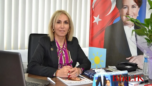 Başkan Kayış, Milli Boksörleri Tebrik Etti