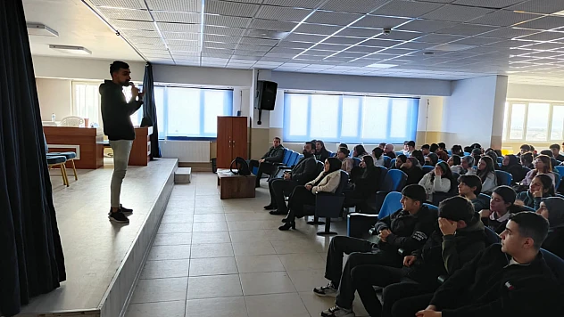 Battalgazi Anadolu Lisesi'nde Gençlere Ufuk Açan Kariyer Buluşması