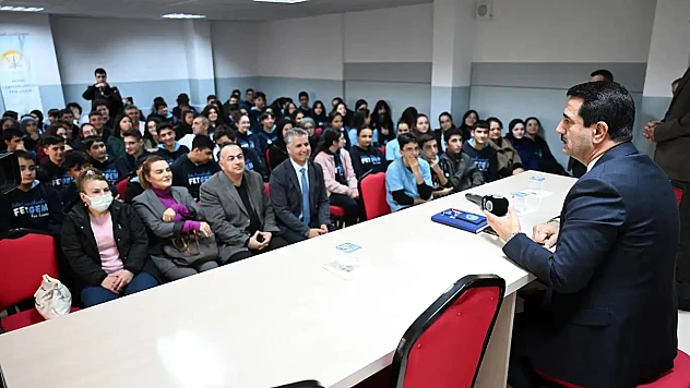 Battalgazi Belediye Başkanı Taşkın, Gençlerle Deneyimlerini Paylaştı