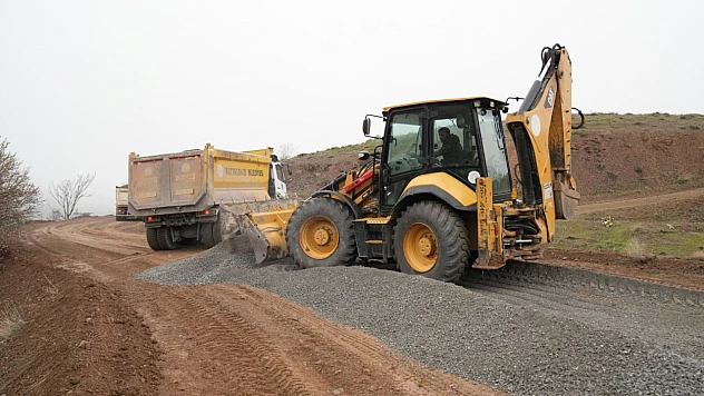 Battalgazi Belediyesi'nden 3 Kilometrelik Yol İyileştirmesi