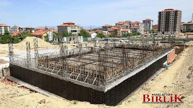 Battalgazi'de Yarı Olimpik Havuz Çalışmaları Sürüyor