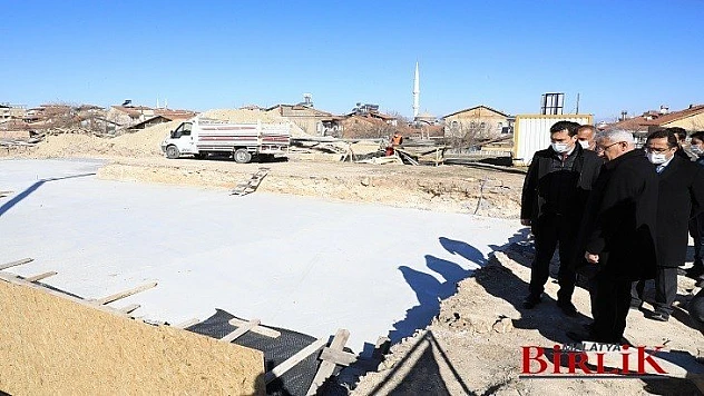 Battalgazi'de Yarı Olimpik Kapalı Yüzme Havuzu İçin İlk Kazma Vuruldu