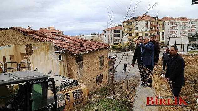 Battalgazi'deki Metruk Binalar Tek Tek Yıkılıyor