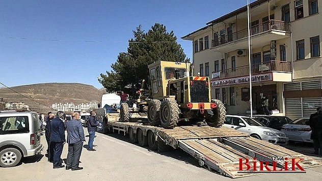 Arapgir Belediyesine 1 Adet Greyder Hibe Edildi