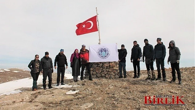 Beydağı'nın Zirvesinde İstiklal Marşımız Okundu
