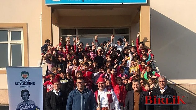 Büyükşehir Belediye Tiyatrosu Okullarda