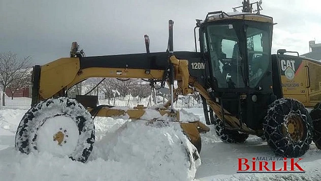 Büyükşehir Belediyesi'nden Yoğun Kar Mesaisi