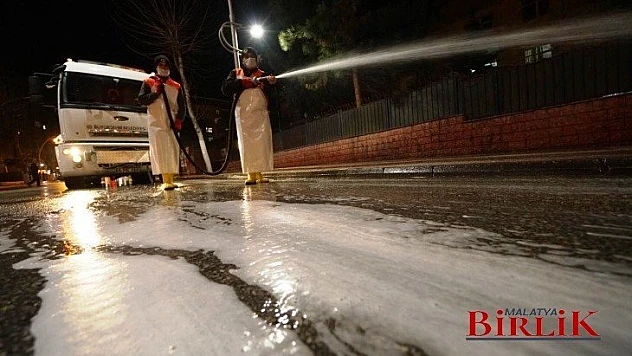 Büyükşehir Belediyesi Temizlik Çalışmaları Aralıksız Devam Ediyor