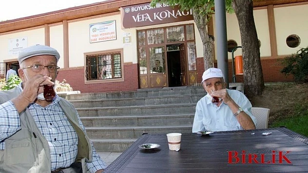 Büyükşehir'den Büyüklere Vefa