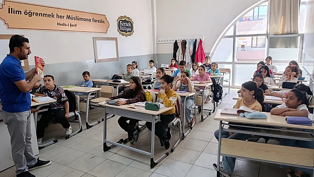 Büyükşehir'den Öğrencilere Fırsat Eşitliği: LGS ve Bursluluk Kurslarına Yoğun İlgi