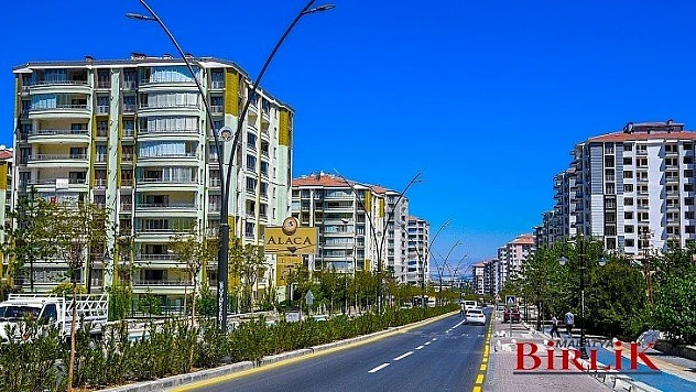 Büyükşehir Yollarda Yatay Ve Dikey Çizgi Çalışmaları Yapıyor