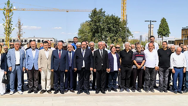 CHP 102 Yaşında: Malatya'da Anlamlı Tören, Demokrasi Vurgusu