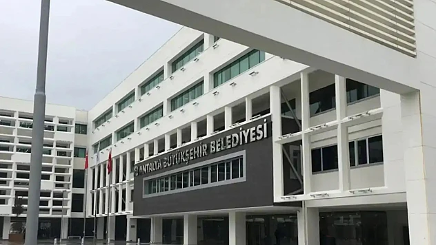 CHP'li Antalya Büyükşehir Belediyesi'ne 8. dalga rüşvet operasyonu: 8 gözaltı