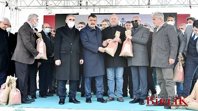 Çiftçilere Buğday Ve Arpa Tohumu Dağıtımı Yapıldı