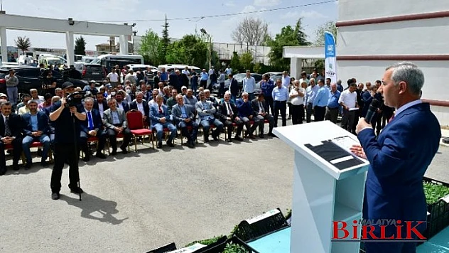 Çınar, 200 Bin Adet Sebze Fidesini Çiftçilerimize Dağıttık