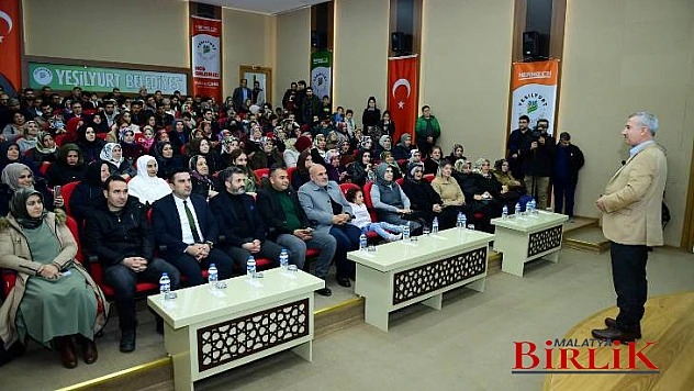 Çınar, İlçemizdeki Büyük Değişimde Kadınlarımız Ve Gençlerimizin Rolü Büyük