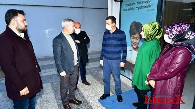 Çınar, Okumak Gelişmektir, Özgürlüktür, Aydınlanmaktır