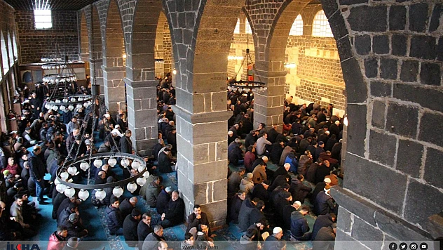 Cuma Hutbesi: İnançsızlık Mutsuzluğun, İman Huzurun Kaynağıdır