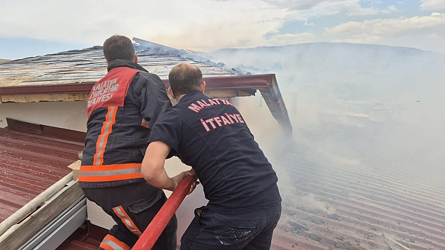Darende'de İnşaatta Yangın: Can Kaybı Yok, Maddi Hasar Var