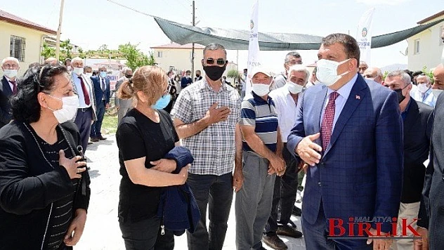 Dedeköy Mahallesinde Asfalt Çalışmaları Devam Ediyor