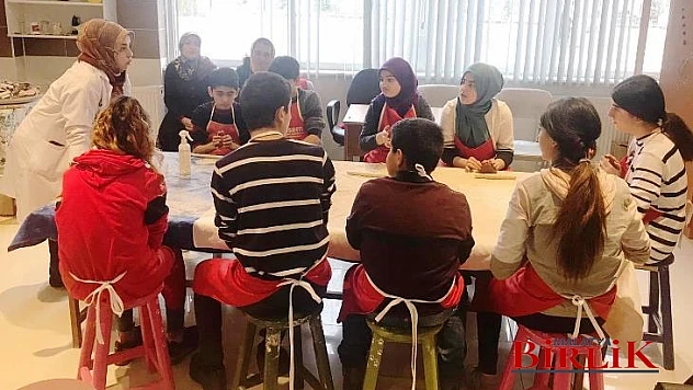 Depremi Yaşayan Çocuklara Sanatsal Destek