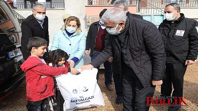 Depremin Birinci Yılında Depremzede Aileleri Unutulmadı