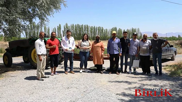 DEVA Partisi Battalgazi Heyeti Kayısı Bahçelerini Ziyaret Etti