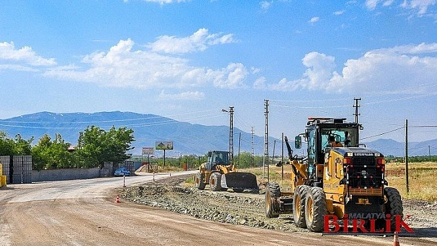 Dilek Caddesi Genişletilip Asfaltlanıyor