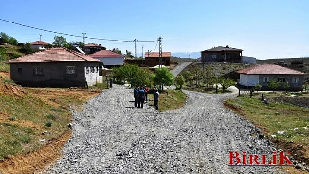 Doğanşehir'de Yol Çalışmaları Hız Kesmiyor