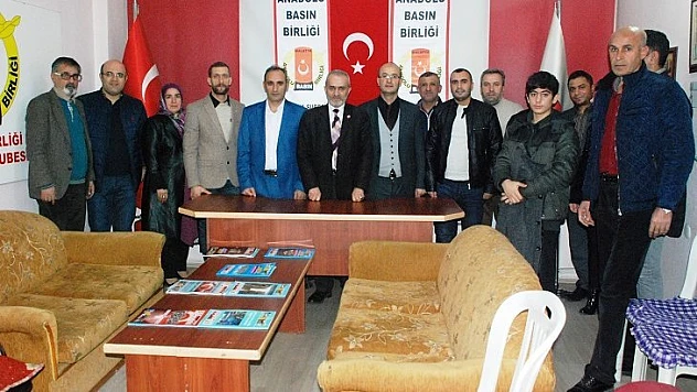 Doğu Anadolu Büyük Aile Federasyonu'ndan Anadolu Basın Birliği'ne Ziyaret