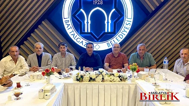 Dost meclisi konuğu Büyükşehir Belediyesi Genel Sekreteri Okyay