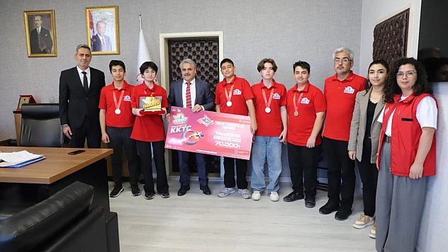 E-Tümen Takımını İl Müdürü Ebu Bekir KAYHAN Makamında Ağırladı