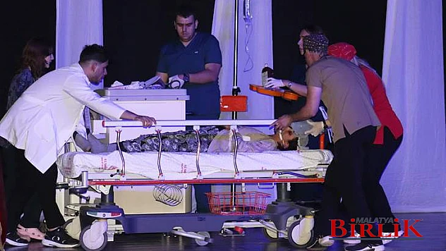 Ebeler Ve Hemşireler Haftası Kapsamında Konferans Düzenlendi