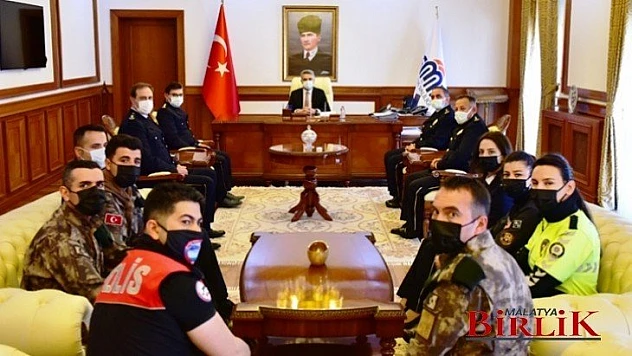Emniyet Teşkilatından Vali Baruş'a 176. Kuruluş Yılı Ziyareti