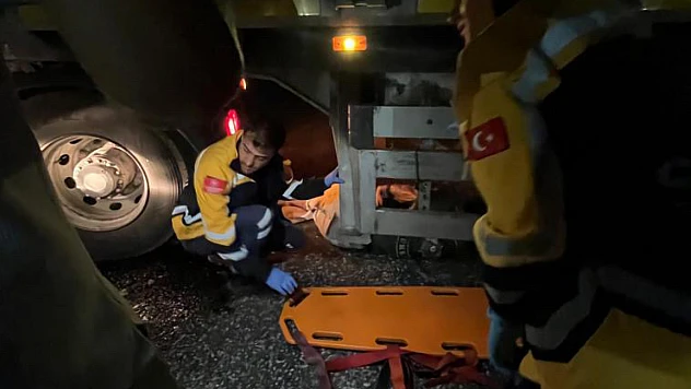 Erkenek'te Trafik Kazası: 25 Yaşındaki Motosiklet Sürücüsü Yaralandı