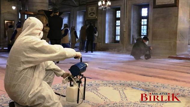 Eyüpsultan Camii, Ramazan Öncesi Gül Suyuyla Yıkandı