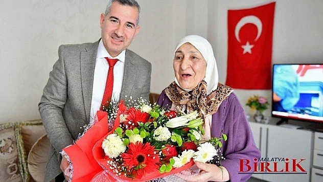 'Fatma Teyzenin Tarihi Cevabı, Askerlerimize Umut Aşılamıştır'