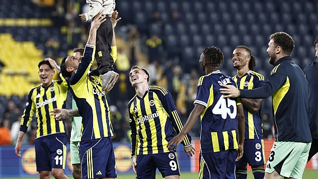 Fenerbahçe, UEFA Avrupa Ligi'nde OGC Nice'i 2-1 Mağlup Etti
