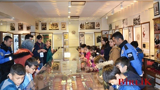 Fotoğraf Makina Müzesi Yüzbinleri  Ağırladı