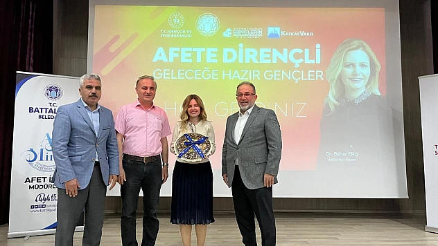 Gençler Afetlere Karşı Bilinçlendirildi