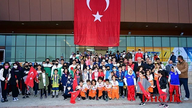 Gençlerimizin Başarısı Ve Azmi Bizi Gururlandırıyor