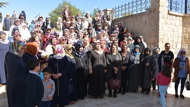 Kadın Meclisi Şehitler İçin Hatim Programı Düzenledi