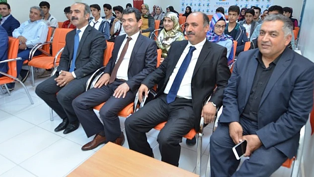 Yeşilyurt Belediyesi'nden Öğrencilere 10 Bin Adet 5 Tl'lik Kitap Çeki