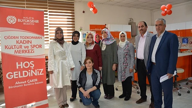 Bayanlardan Öğrencilere Jest